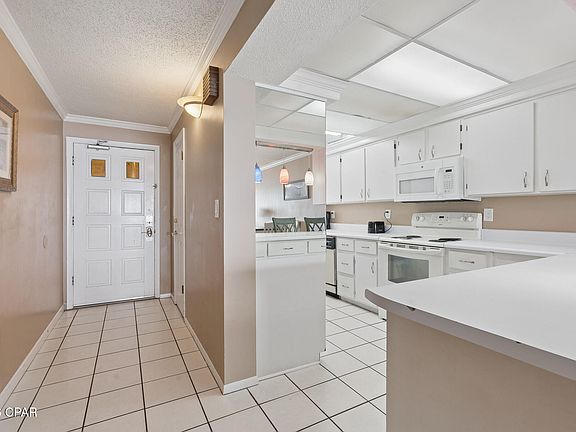 3rd image of 5801 Thomas Dr Unit 712