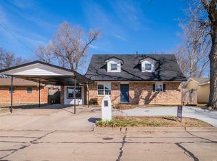 122 NE Angus St, Lawton, OK 73507