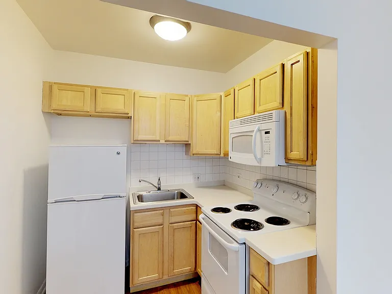 Drexel Grand — Photo 1