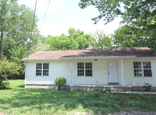 711 Wood St, Manchester, TN 37355