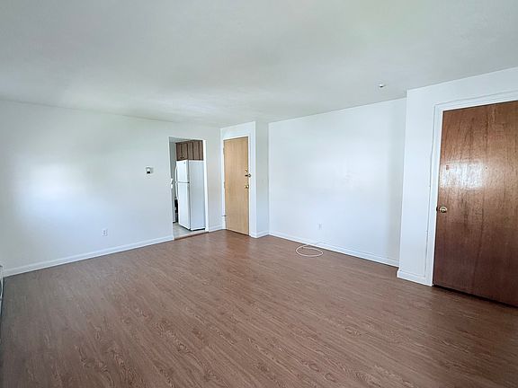 2nd image of 32 Newton Ave APT 3