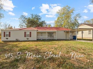 415 S Main St, Nixa, MO 65714