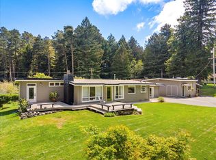 7881 Valley Dr, Eureka, CA 95503