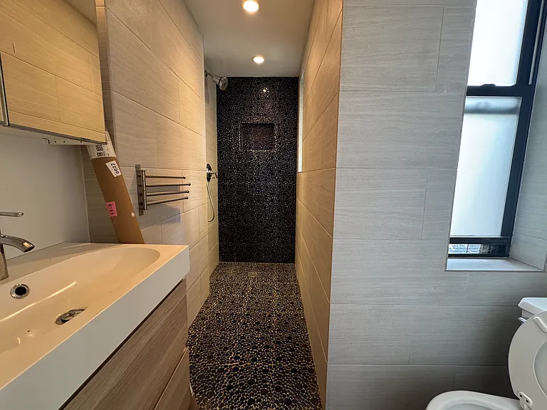 192 Spring St #15 — Photo 4