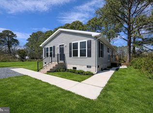 26350 E Pear St, Crisfield, MD 21817