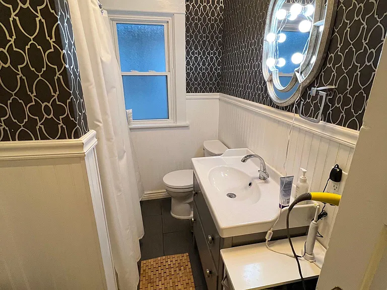 1770 N High St #200 — Photo 18