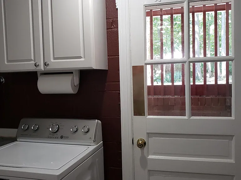 Utility Room (downstairs)