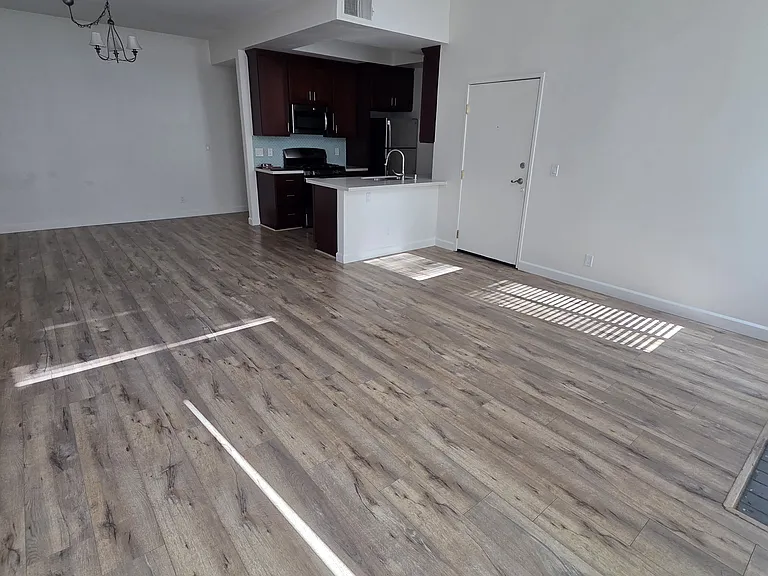 1130 Rexford Dr #7 — Photo 5