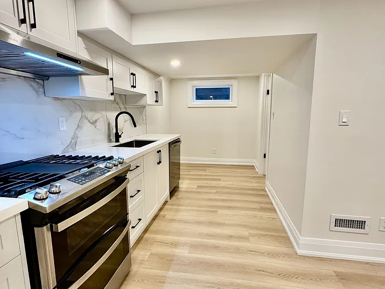 2 Wichey Rd #BASEMENT — Photo 8