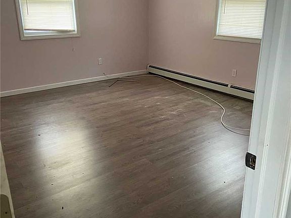 4th image of 27 Bayou Ct