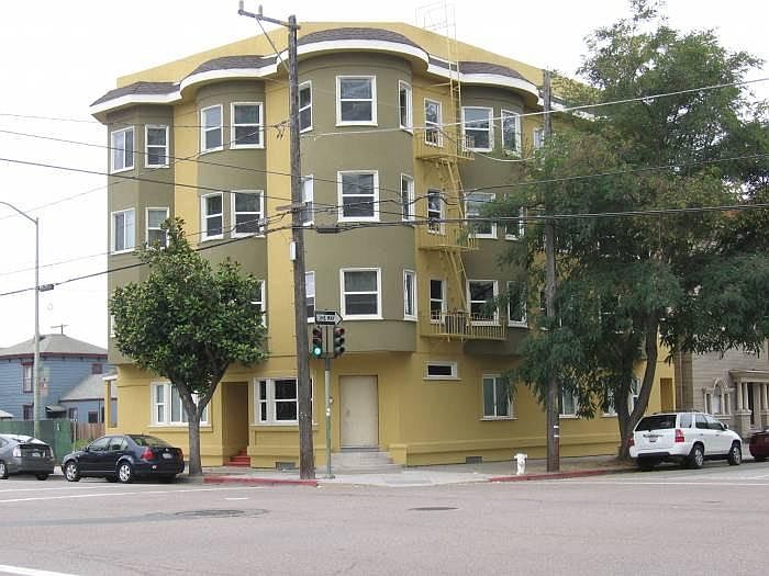 Old Oakland City Living