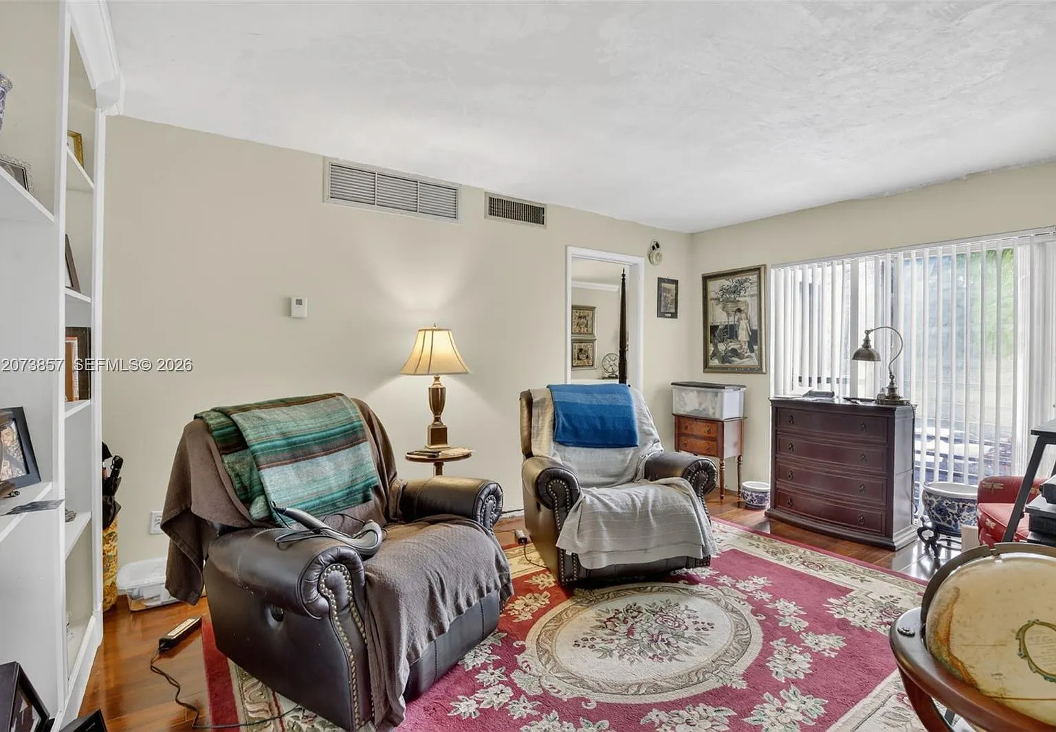 Embarcadero Condo — Photo 2