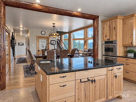 5th image of 3618 Tamarack View Dr