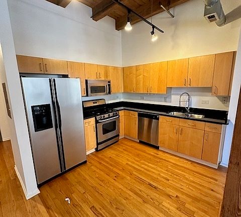 3rd image of 1133 S Wabash Ave APT 704