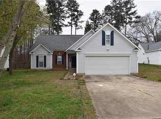 9829 Northwoods Forest Dr, Charlotte, NC 28214