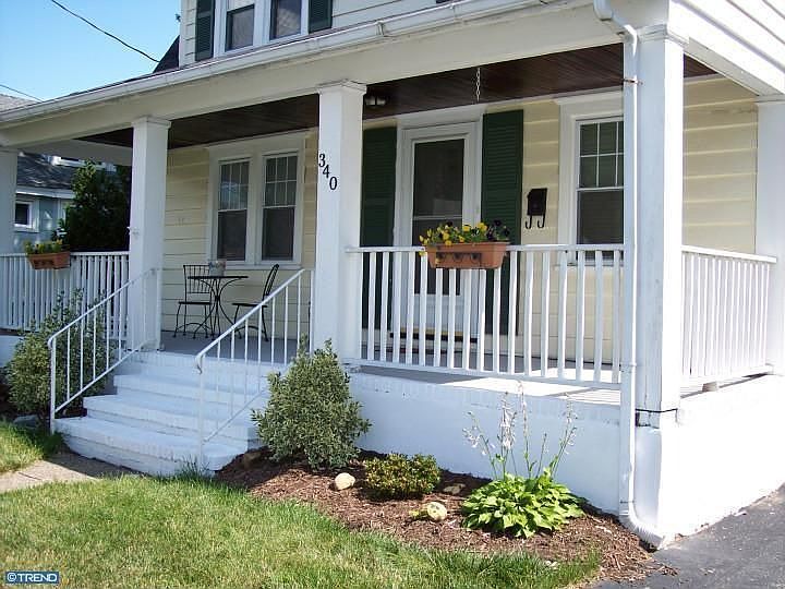 1st image of 340 Fernwood Ave