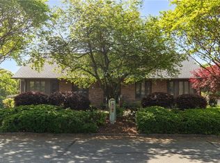 270 Ridgehaven Dr, Winston Salem, NC 27104