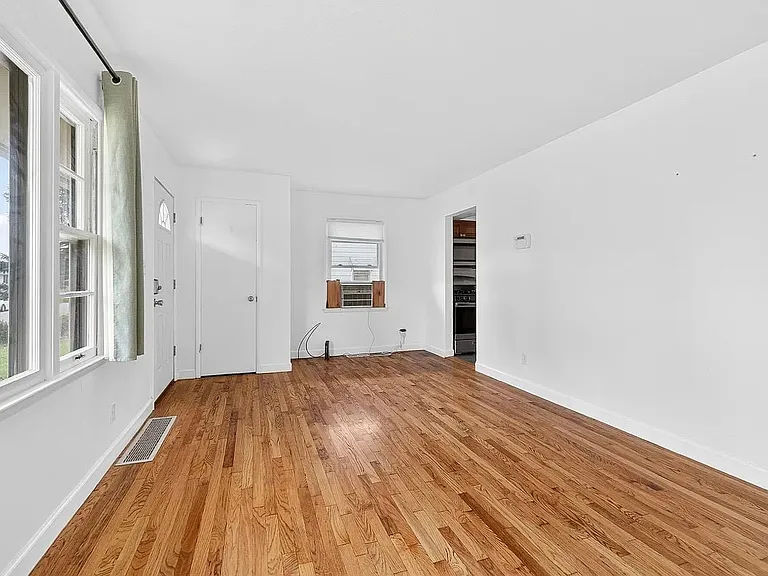 2255 Fenton St — Photo 7