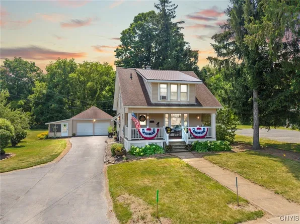 120 Seneca Ave, Oneida, NY 13421