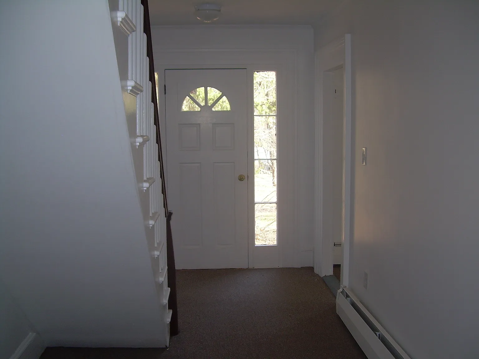 3 bed, 3291 sqft, $3,995 — Photo 4