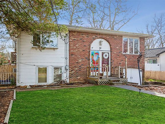 2nd image of 38 Putnam Ave