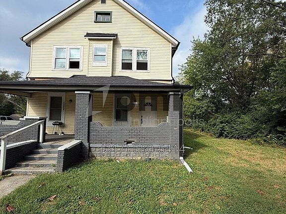 2nd image of 2422 E Adams St