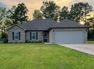 124 Tyler Rd, Starkville, MS 39759