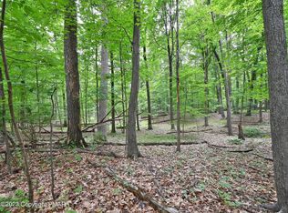 T 513 3 Point Garden Rd, East Stroudsburg, PA 18301