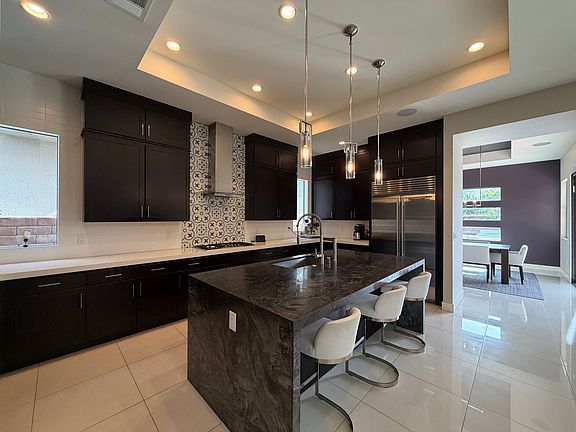 2nd image of 66 Pristine Glen St