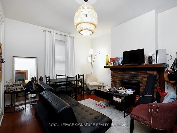 4th image of 20 Reuben St #18