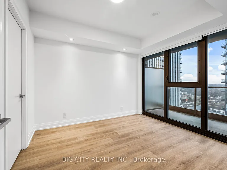 36 Brentcliffe Rd #801 — Photo 12