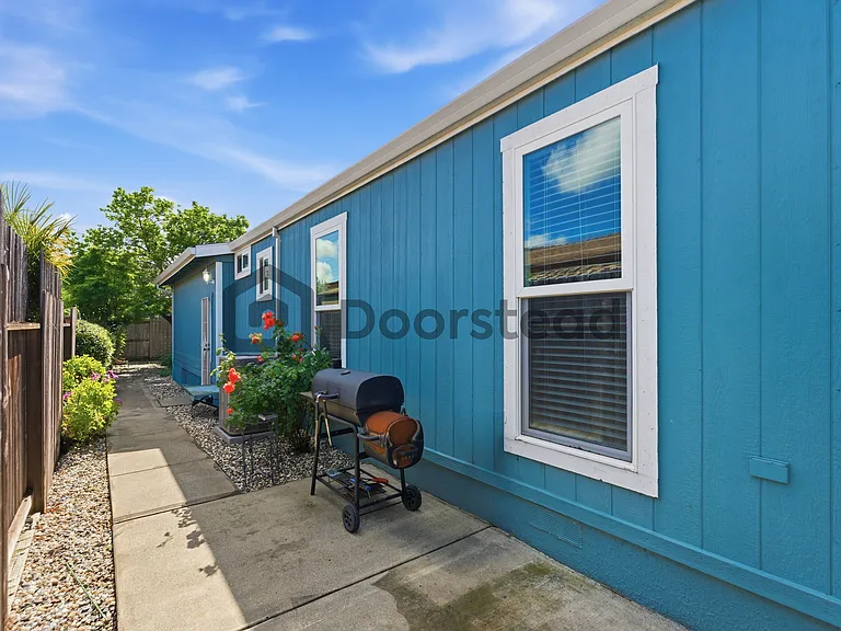 2555 Flosden Rd #122 — Photo 52