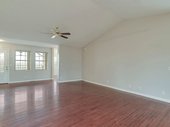 2nd image of 3005 Old Hollow Rd