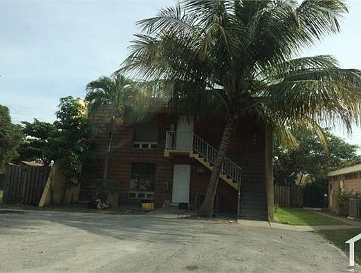 3rd image of 722 NW 2nd Ave #3
