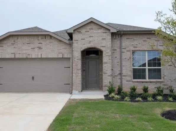 956 Traction Trl, Cleburne, TX 76031