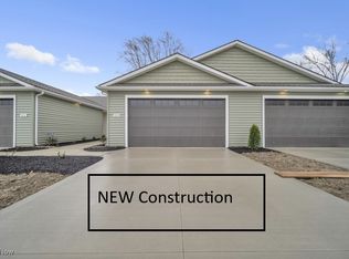 216 Alexander Dr, Elyria, OH 44035