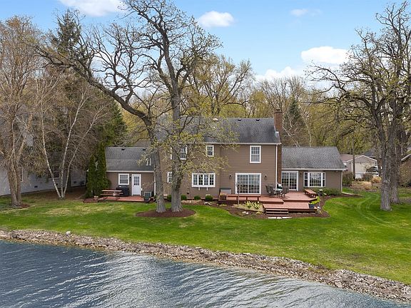 3rd image of 4502 Lakewood Rd