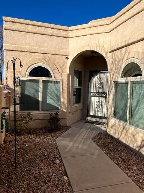 1st image of 9661 De Vargas Loop NE