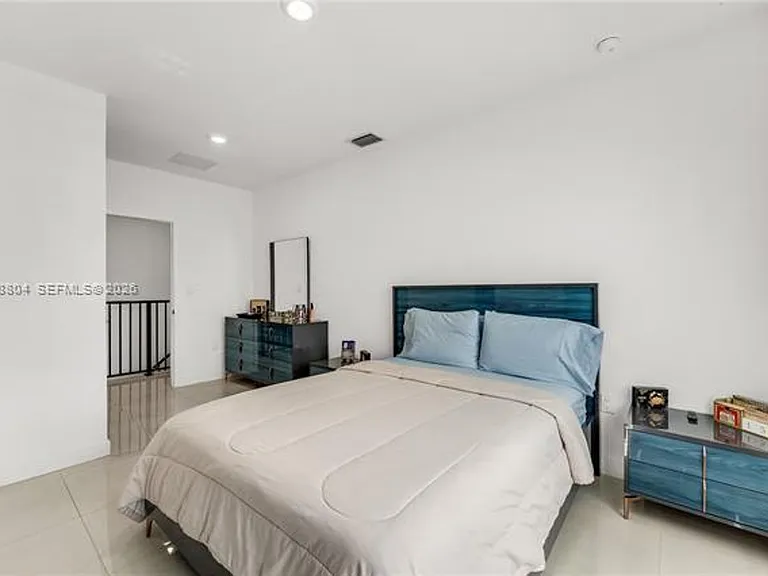 1164 NW 2nd St #1164 — Photo 18