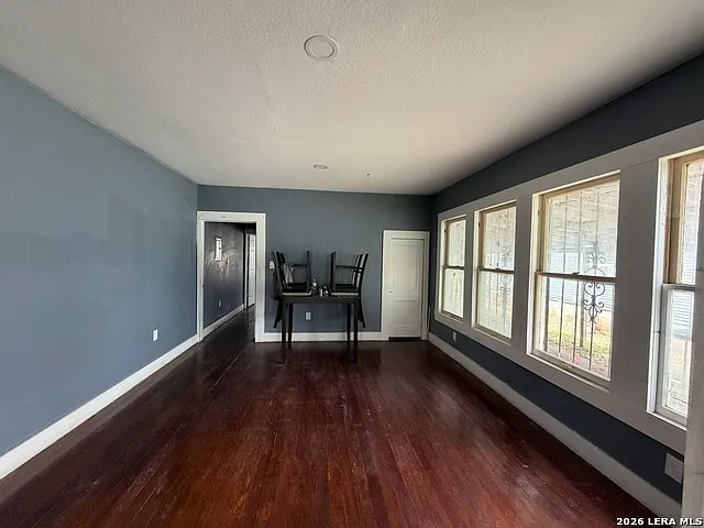 1 bed, 1.0 bath, 728 sqft, $1,000 — Photo 4