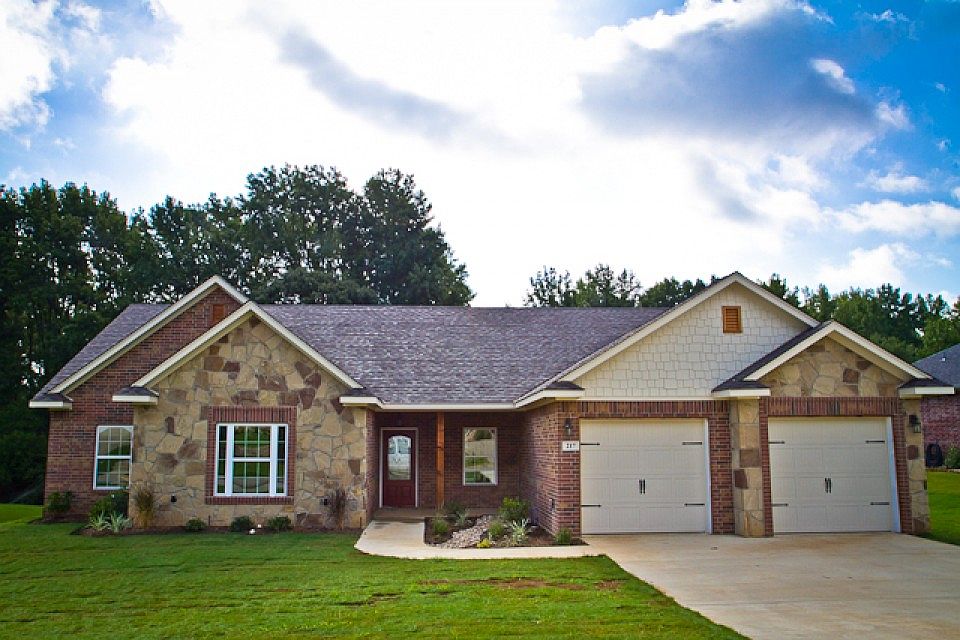 1st image of 217 Heritage Ct