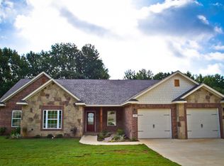 217 Heritage Ct, Lindale, TX 75771