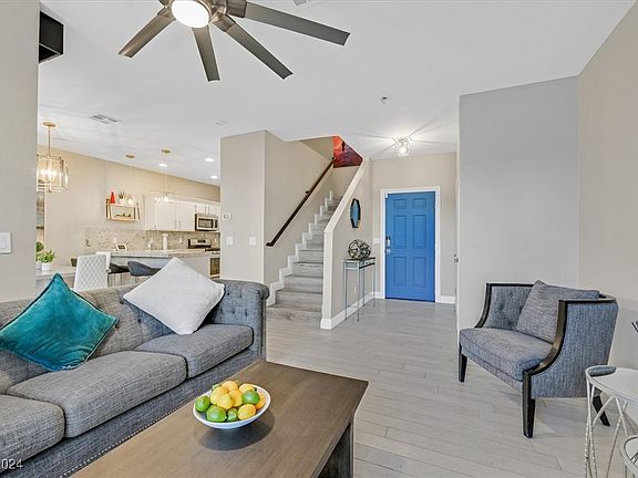 3rd image of 251 S Green Valley Pkwy Unit 1413