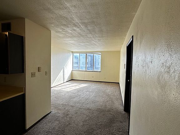 4th image of 840 6th St #H