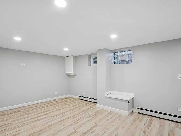 4201 N Paulina St #1C — Photo 5