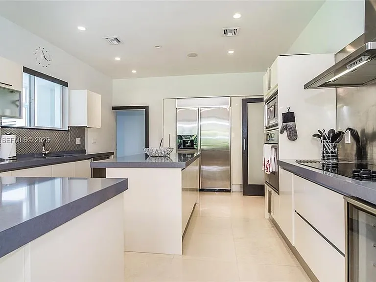 3020 Brickell Ave — Photo 7