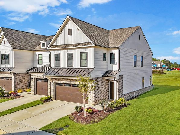 125 Paperwhite Pl, Clayton, NC 27527