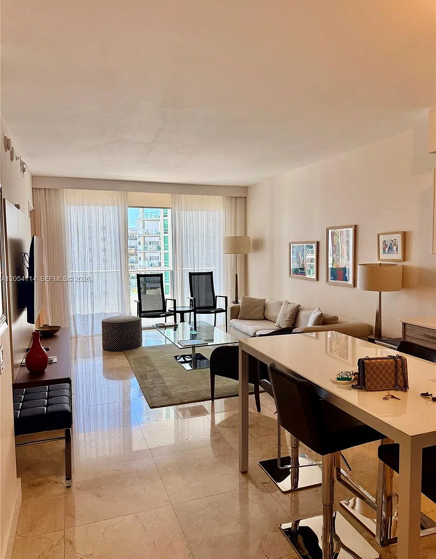 Brickellhouse Condo — Photo 3