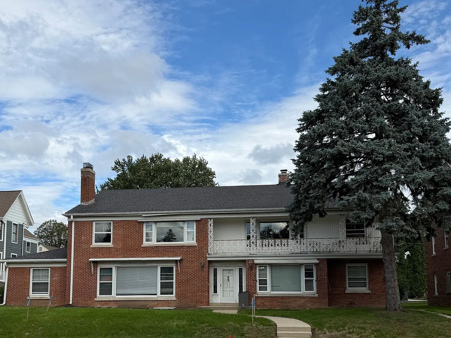 3 bed, 2.5 bath, 2000 sqft, $2,500 — Photo 1