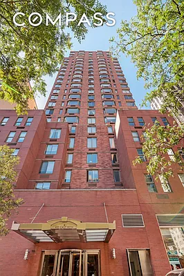 Sold by Compass | media 7